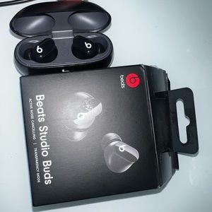 Beats Studio buds